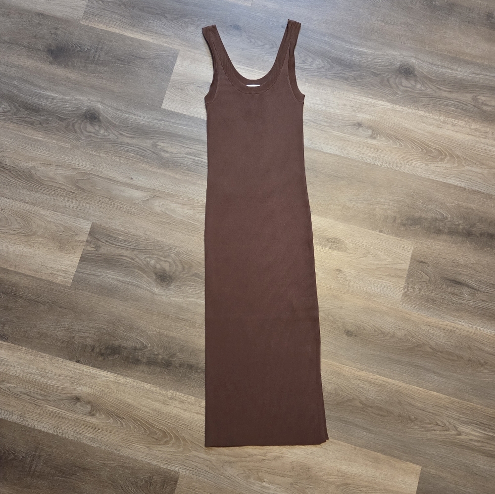 Brown Sleeveless Midi Dress - Picture 4 of 8